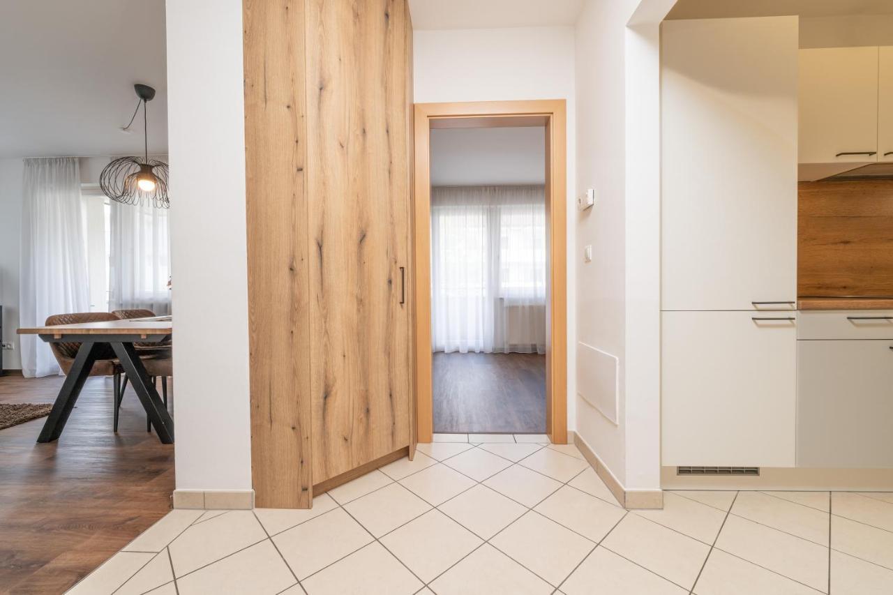 Appartament Emma Lägenhet Bruneck Exteriör bild